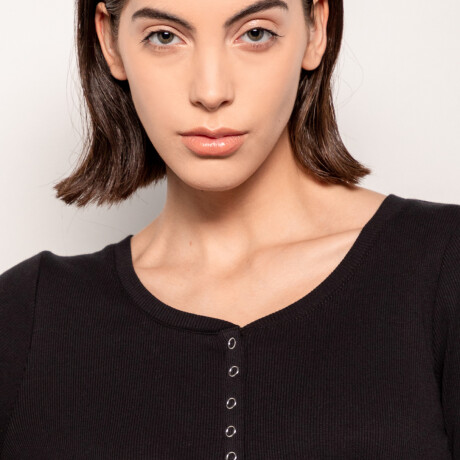 REMERA DARIN Negro