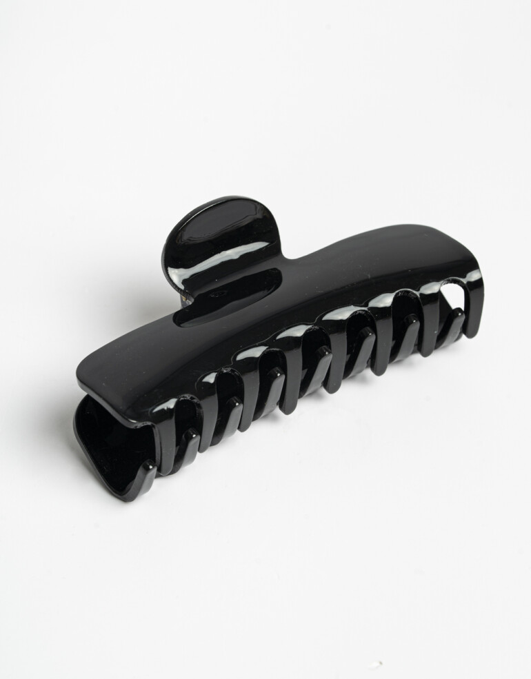 Broche Acrilico Negro