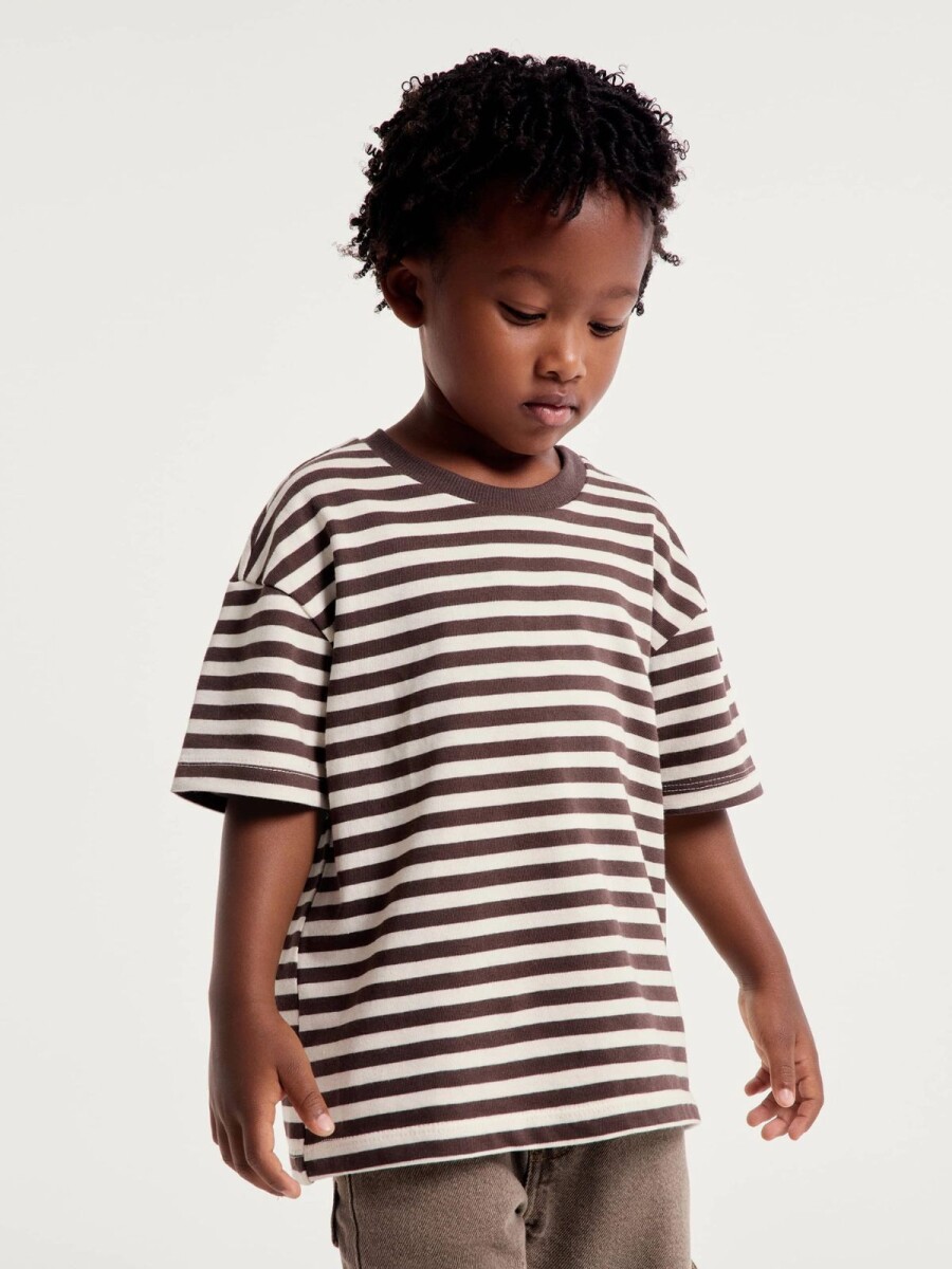 CAMISETA MANGA CORTA INFANTIL DE RAYAS - MARRÓN 