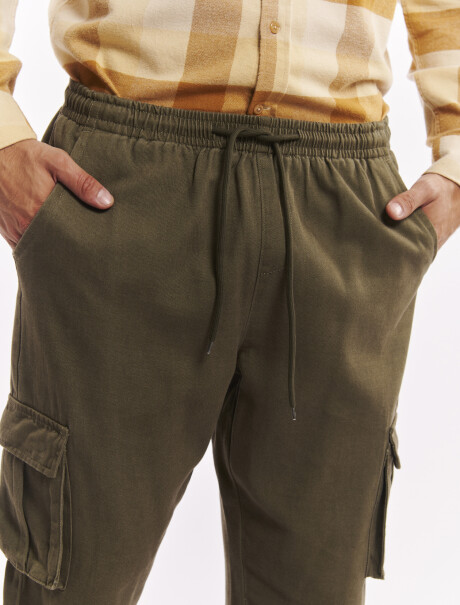 Pantalon cargo oliva