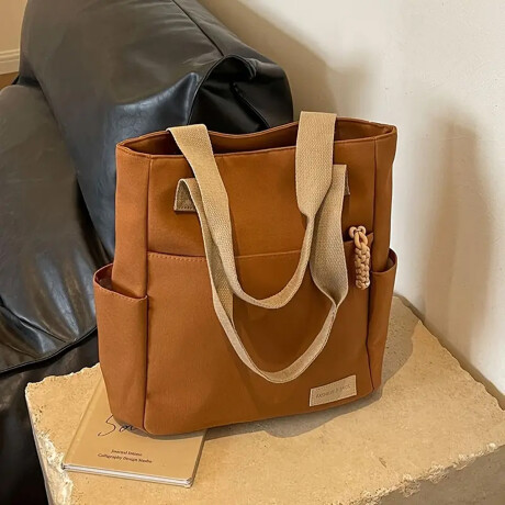 Bolso Tote funcional clásico Marron