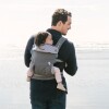 Mochila porta bebe ERGOBABY 360 - Grey dots