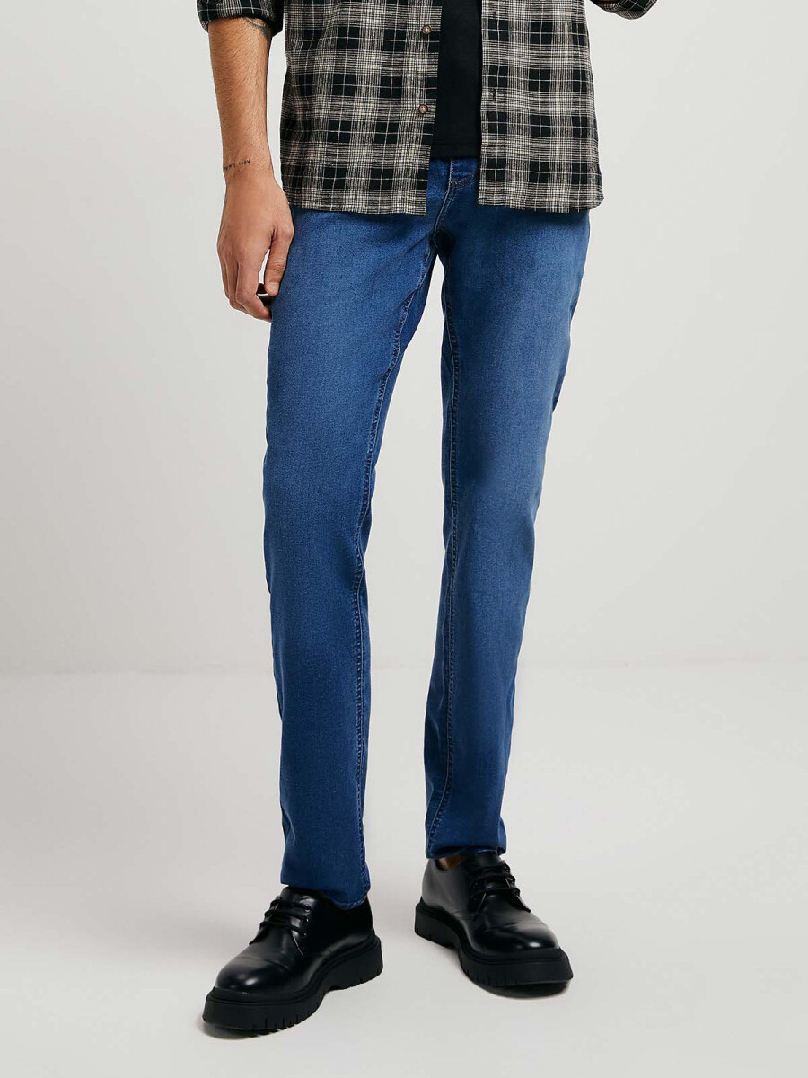 PANTALÓN DE JEAN SKINNY - AZUL 