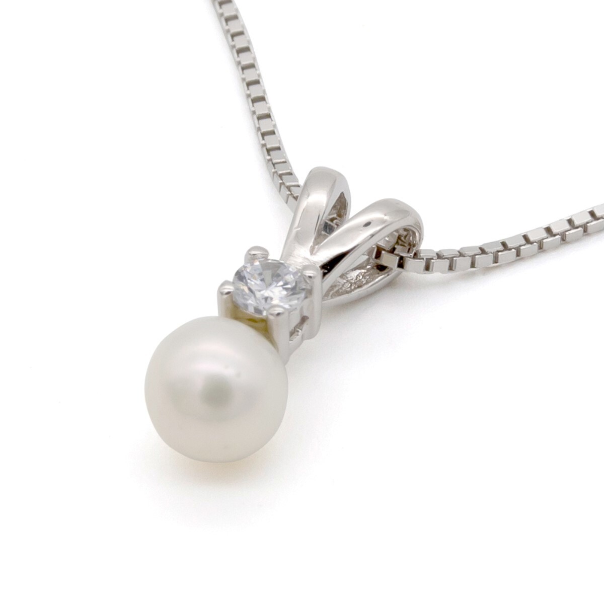 Conjunto de colgante y cadena de plata 925 con baño de oro gris. 