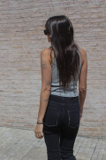 Musculosa Relief GRIS