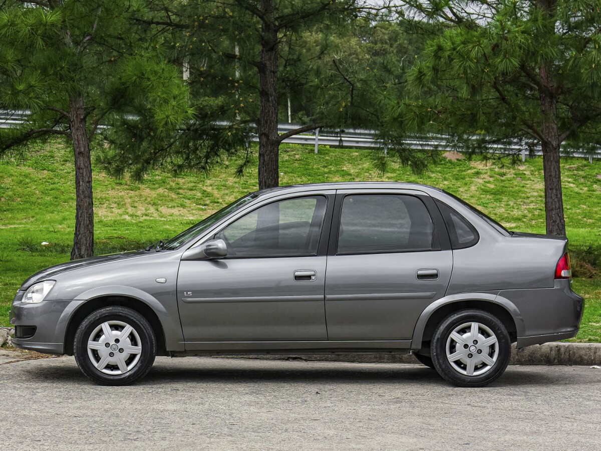 Chevrolet Corsa Classic Super 1.4 Full| Permuta / Financia Chevrolet Corsa Classic Super 1.4 Full| Permuta / Financia