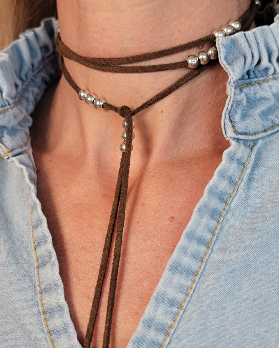 Collar Corbatín - Chocolate - Plata 