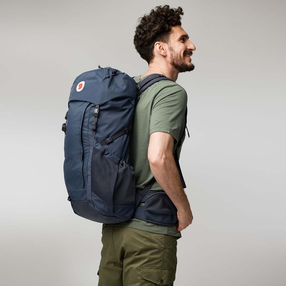 Mochila Fjallraven Abisko Hike 35 M/L Unisex Navy
