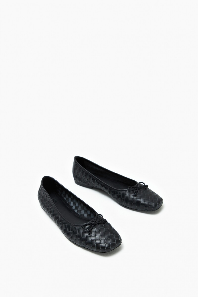 Ballerina Cassia de cuero texturada negro