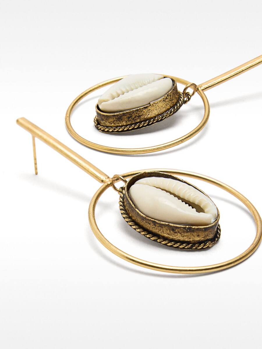 Pendientes Barra Con Aro Y Concha blanco