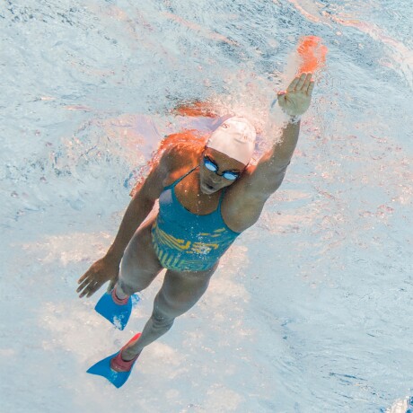 Finis - Patas de Ranalong FLOATING1. 05. 037. 00PATAS de Rana para Entrenamiento AZUL-PURPURA