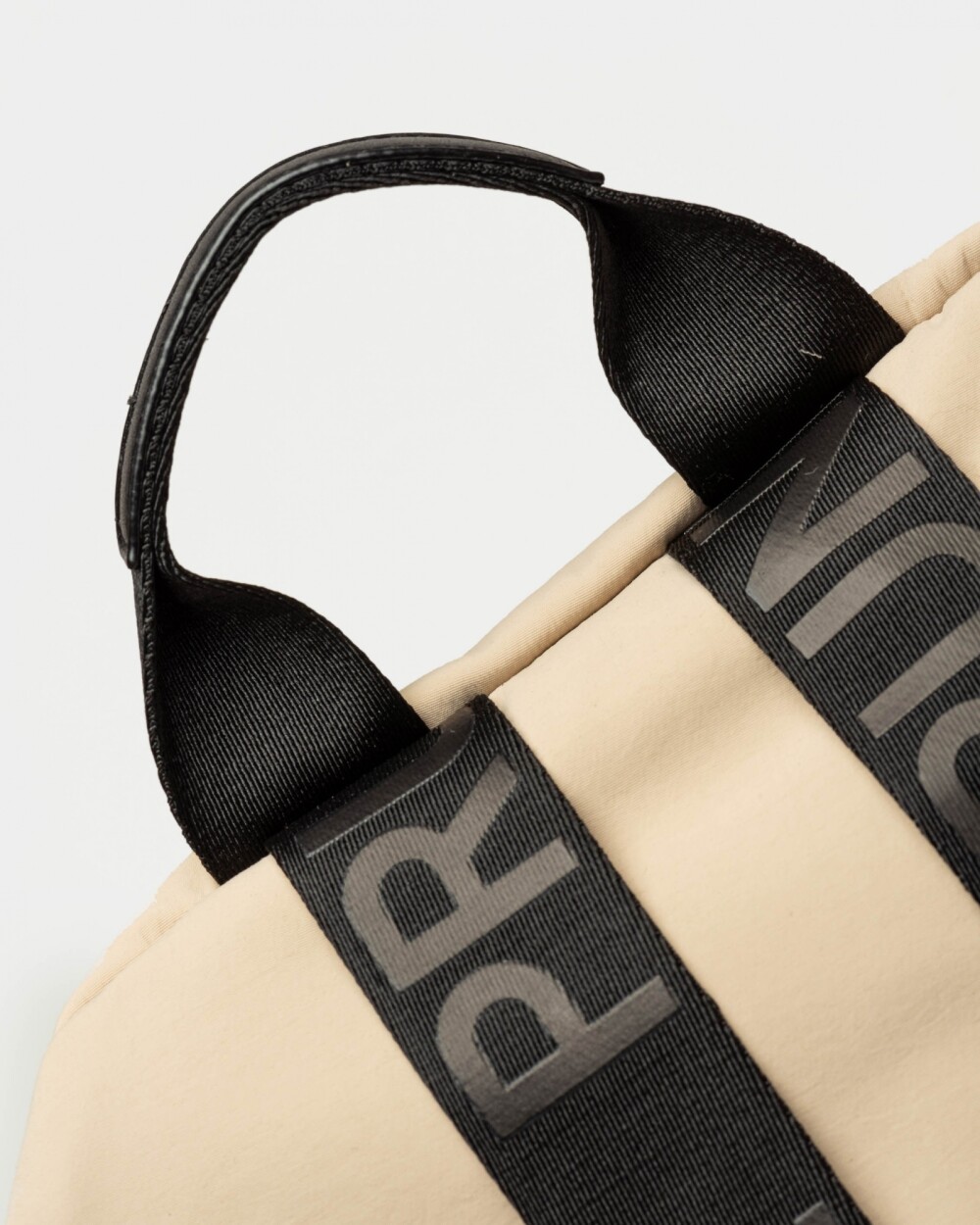 Mochila Adventure en nylon Natural