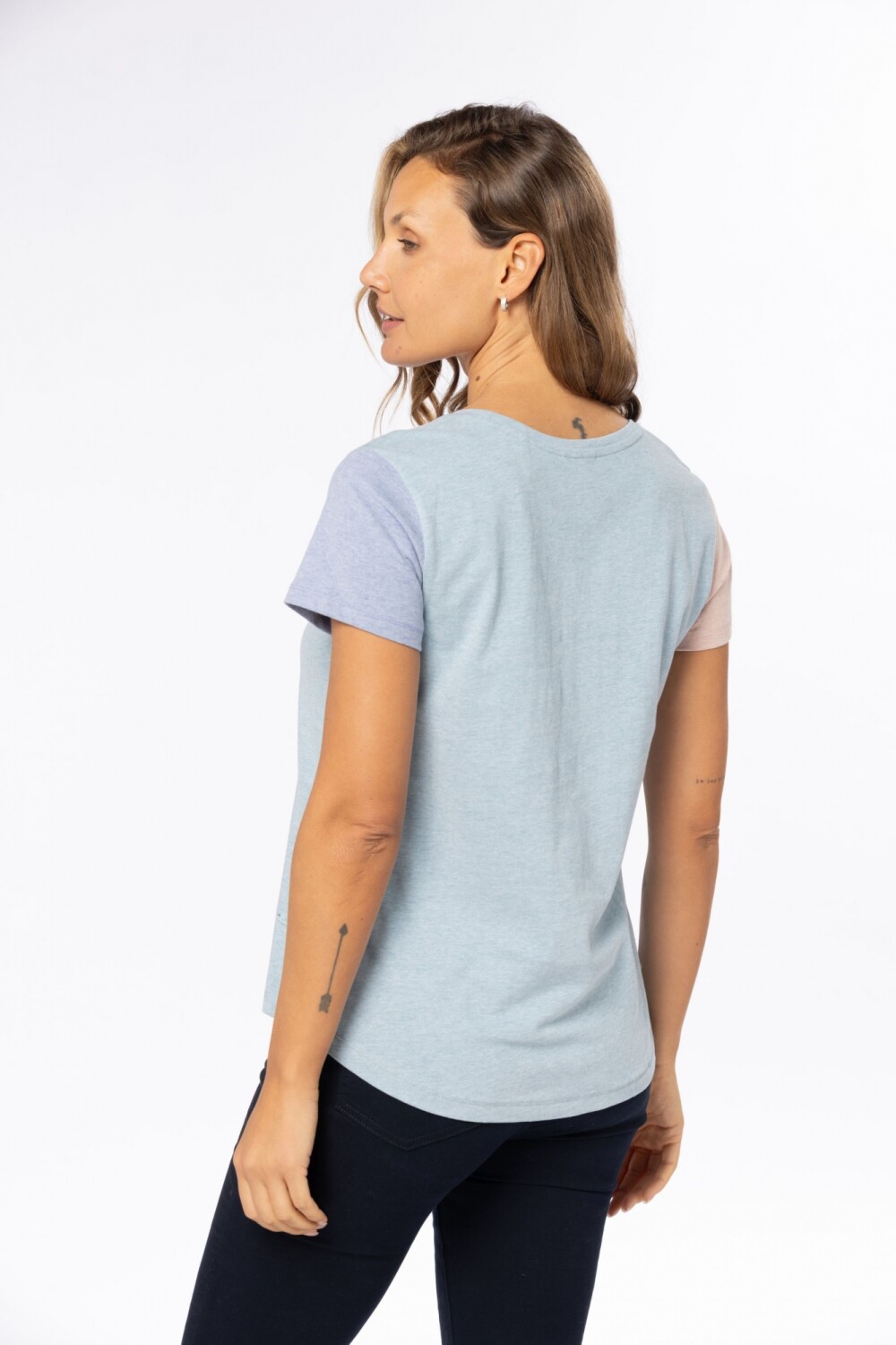 REMERA BLOQUE DE COLOR Celeste