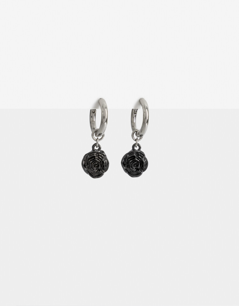 Aros Colgantes Cortos Special Price Aros Cortos Rosas Metal. - Dorado