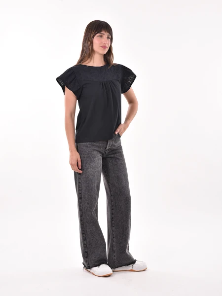 REMERA MANZANILLA NEGRO