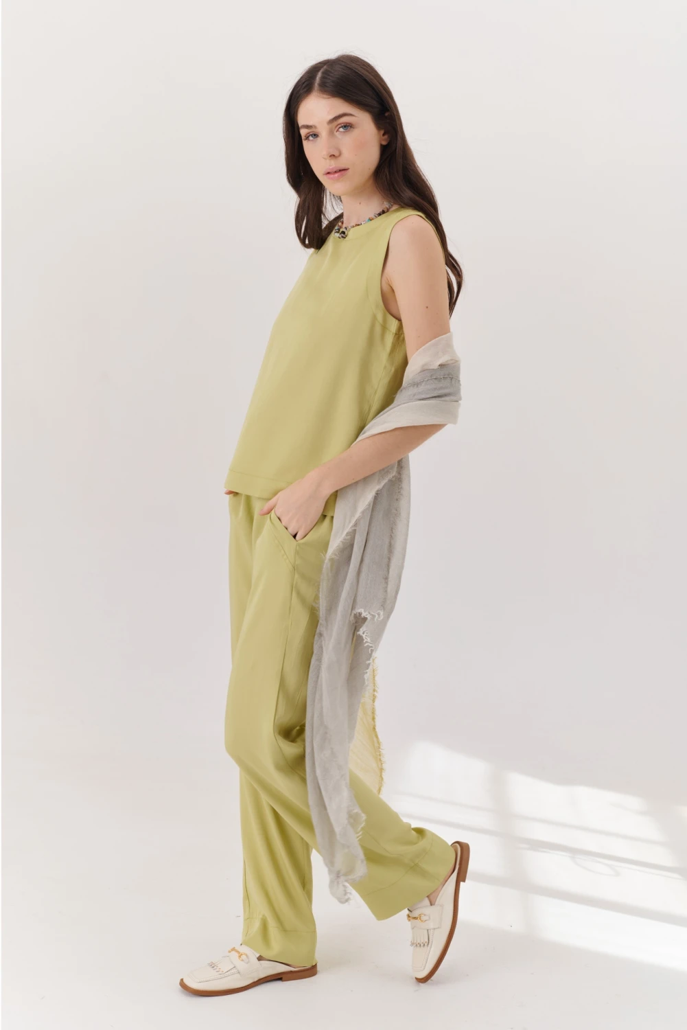 TOP TENCEL verde lima 2