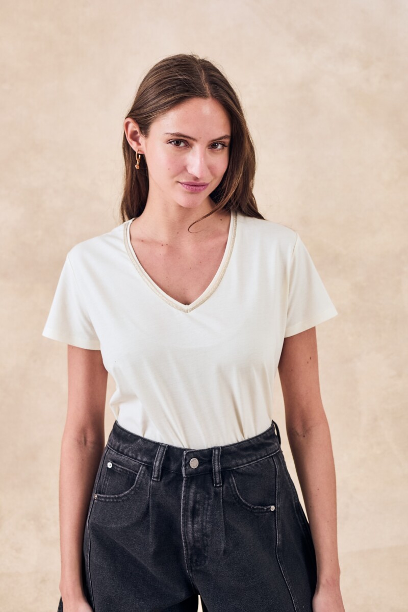 Remera Escote V Metalizado Crudo