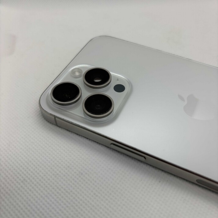 iPhone 15 Pro Max 256 GB - White Titanium iPhone 15 Pro Max 256 GB - White Titanium