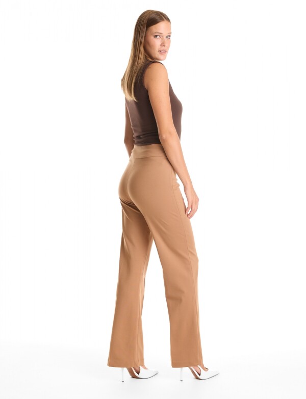 Pantalon Confort Pull On TOSTADO