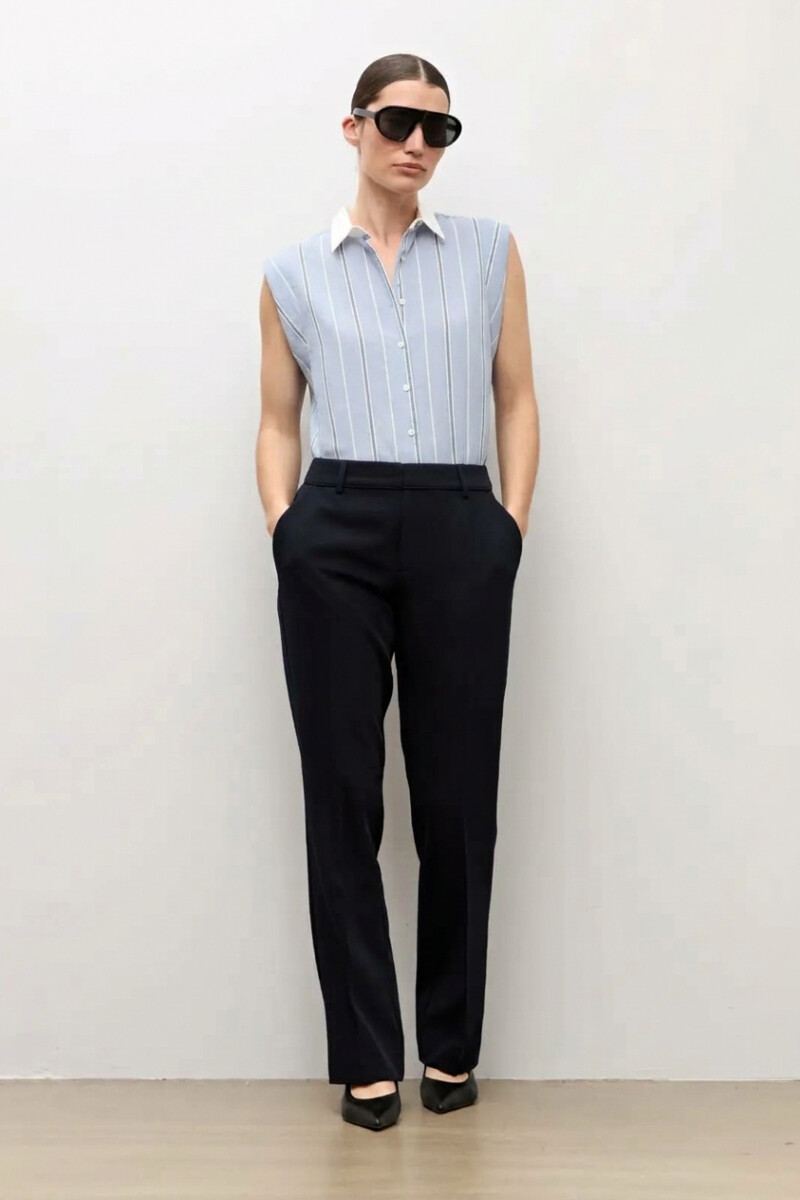 Camisa rayada sin mangas celeste