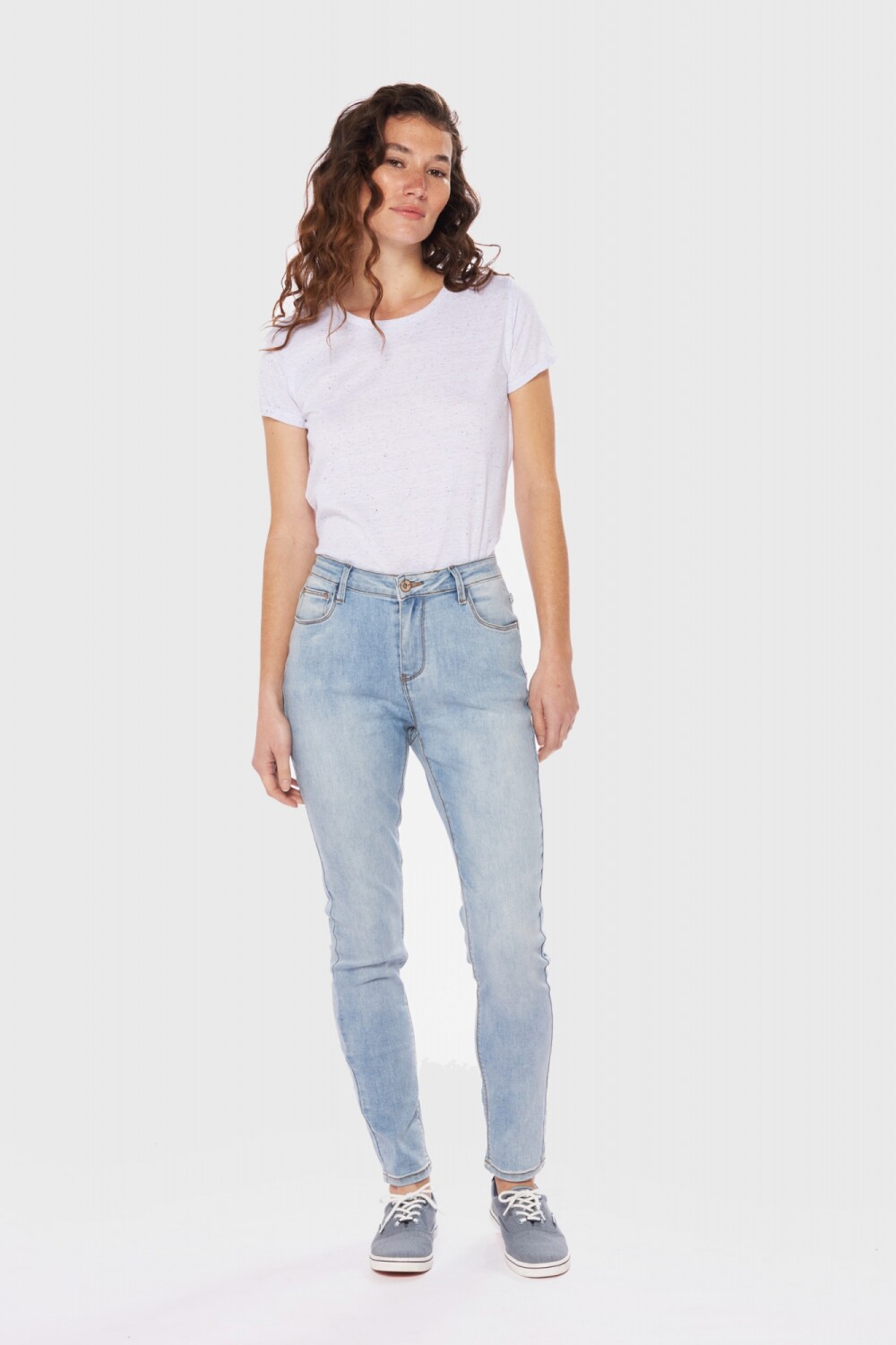 PANTALÓN DE JEAN SKINNY Celeste