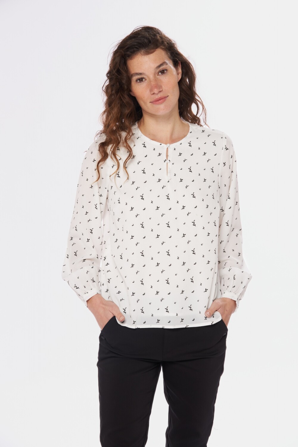 BLUSA MANGA LARGA Flores