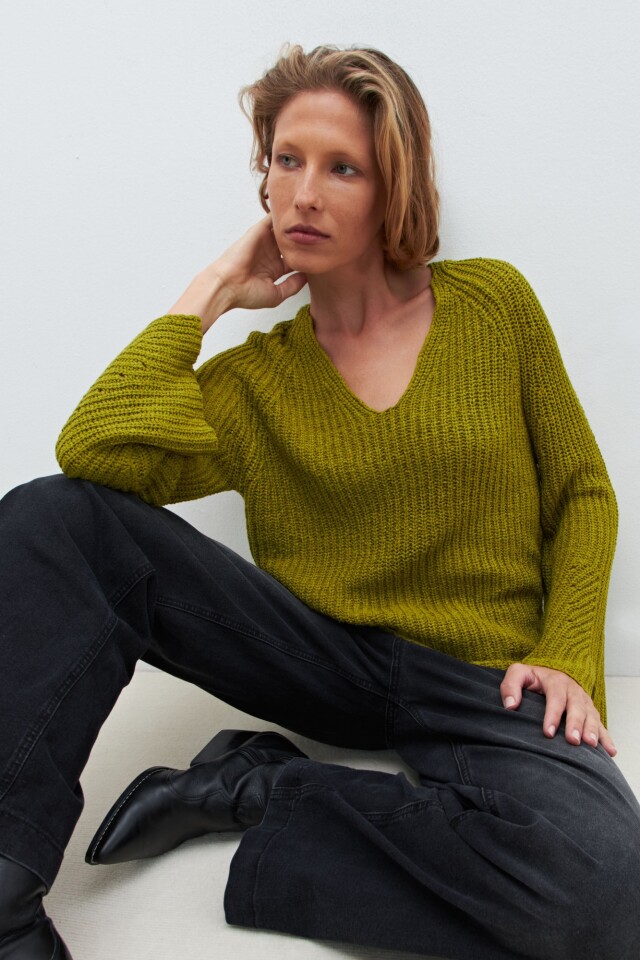 Sweater cinta escote V pistacho