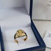 Anillo sello Inicial Oro 18 kilates Anillo sello Inicial Oro 18 kilates