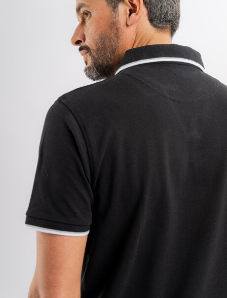 Remera m/c pique negro