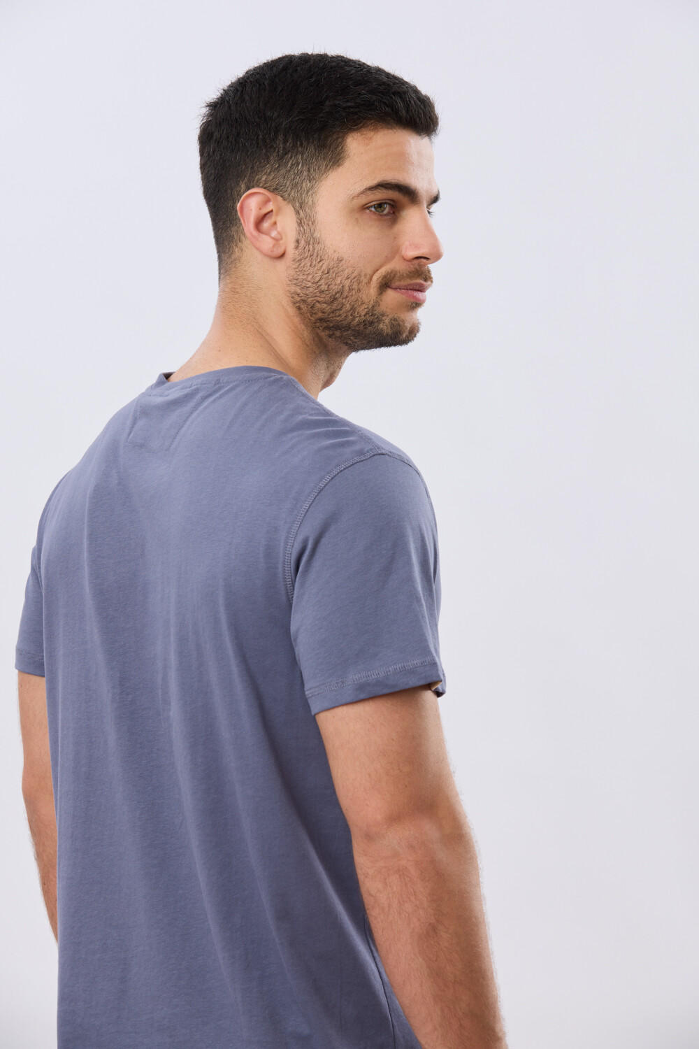 REMERA BÁSICA DE ALGODÓN Indigo