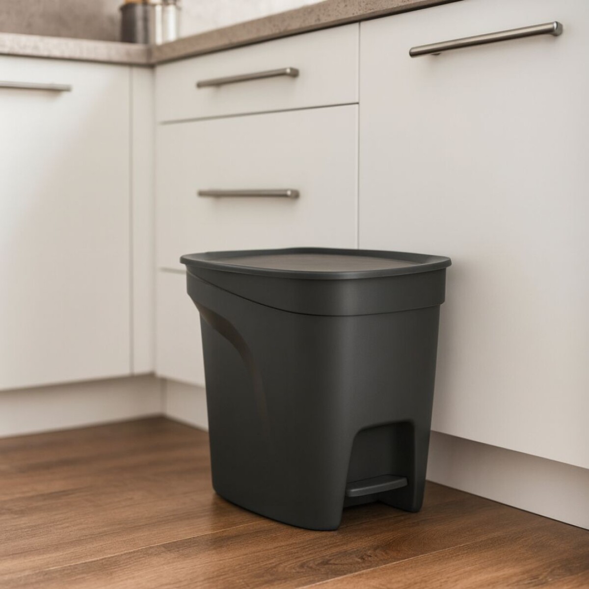PAPELERA TACHO BASURA TRAMONTINA COMPACT 7LTS - NEGRO 