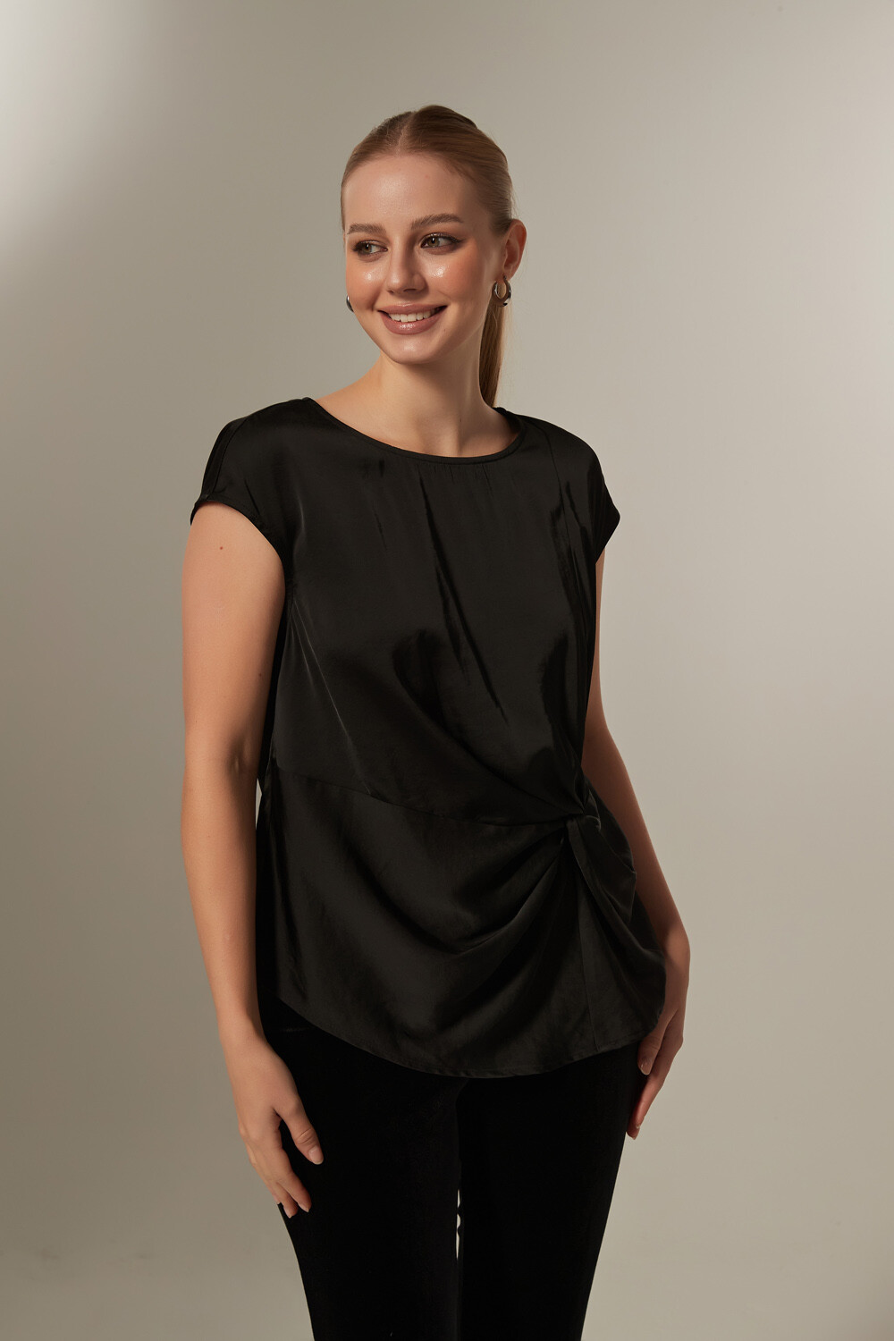 Blusa Aliayah Negro