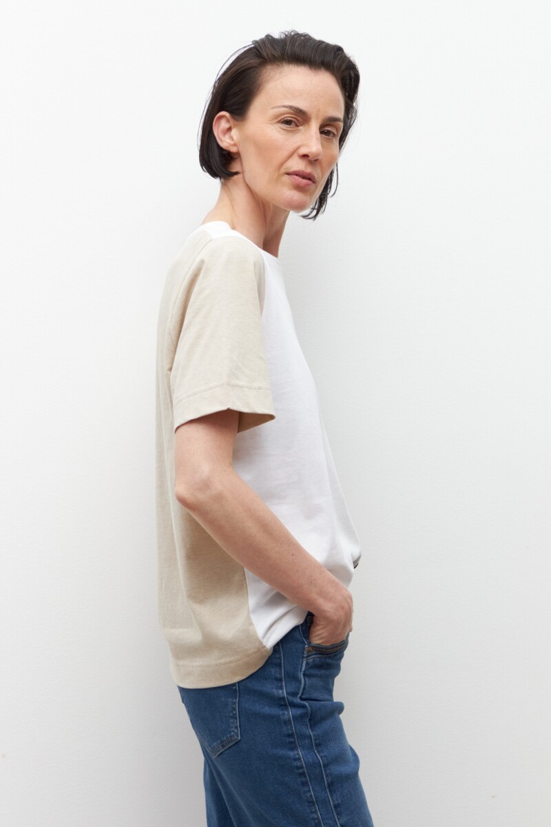 Remera color block crudo