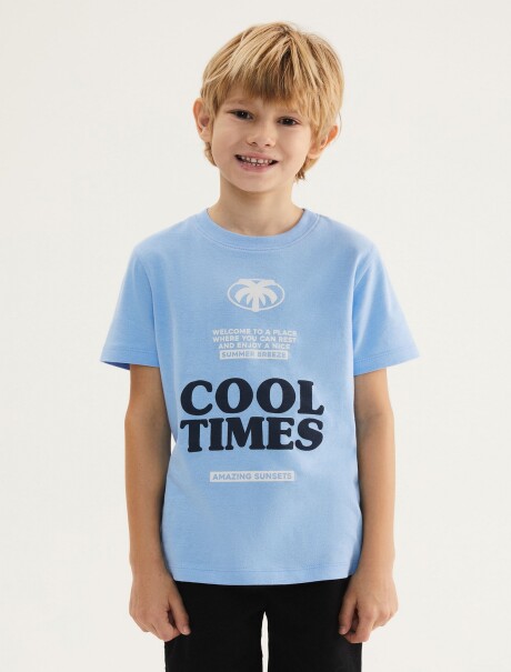 CAMISETA INFANTIL CON ESTAMPA AZUL