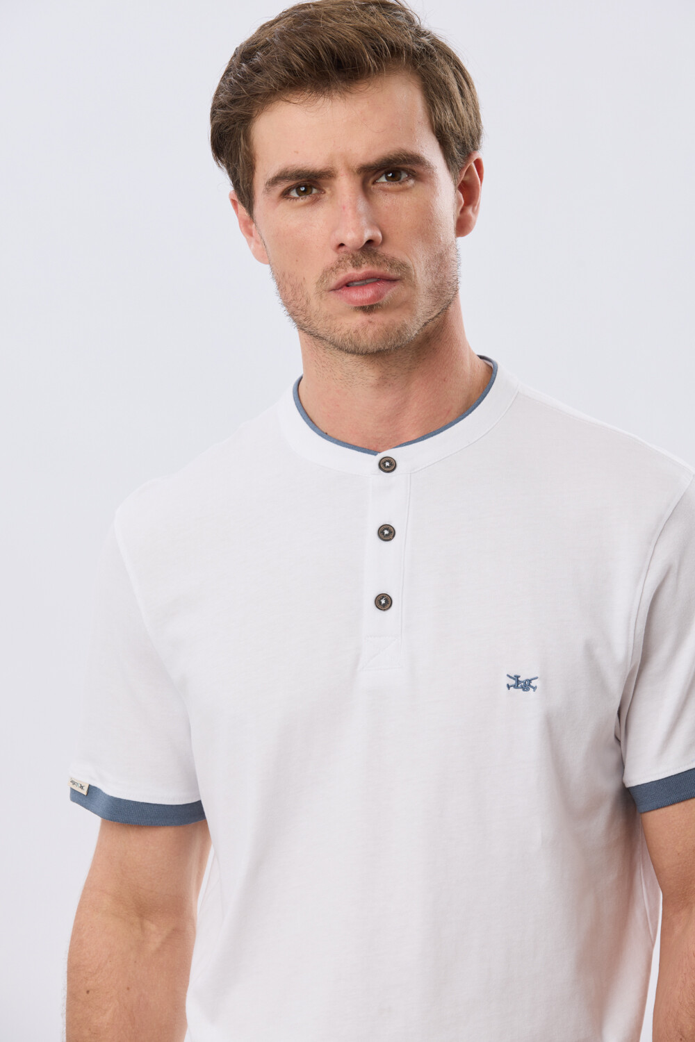 REMERA POLO CUELLO MAO Blanco