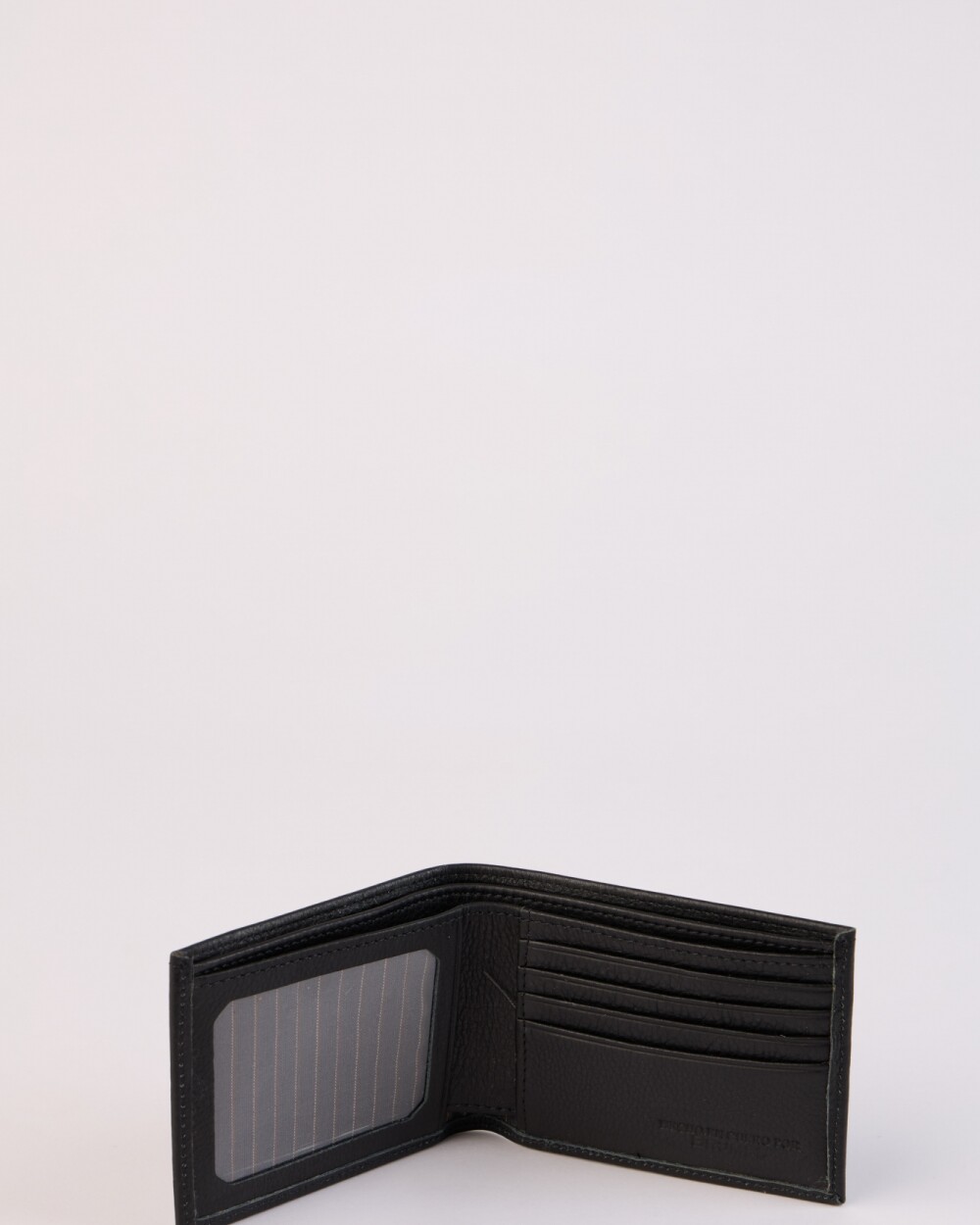 Billetera 100% Cuero - Negro Billetera 100% Cuero - Negro