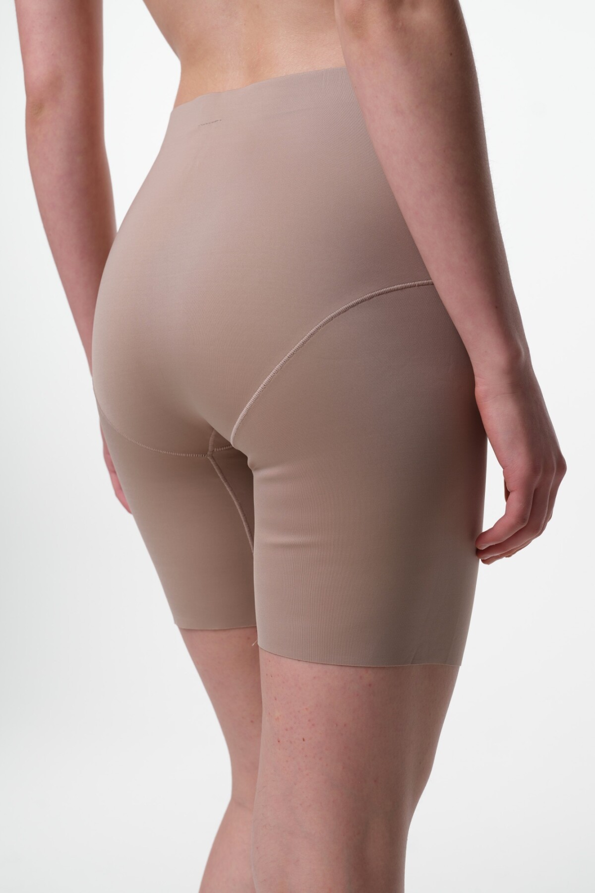 Short Slim Silk Beige