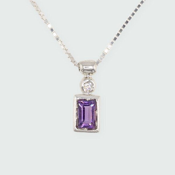 Colgante Brio Baguette de MOON en Plata 925 con brillante y piedra semi-preciosa - Incluye cadena Colgante Brio Baguette de MOON en Plata 925 con brillante y amatista - Incluye cadena