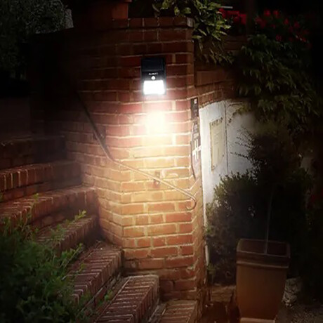 Foco Exterior Solar 30 Led Fijo 001