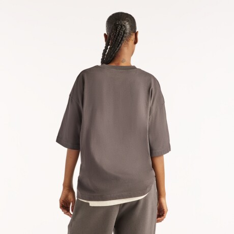 Remera New Balance de Dama - Tracklside - WT6297MKBLK DARK GREY