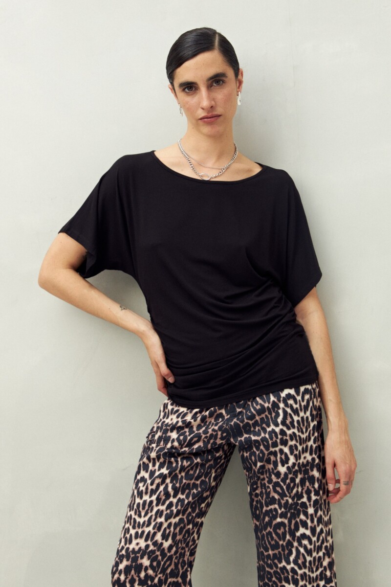 REMERA BINDER Negro