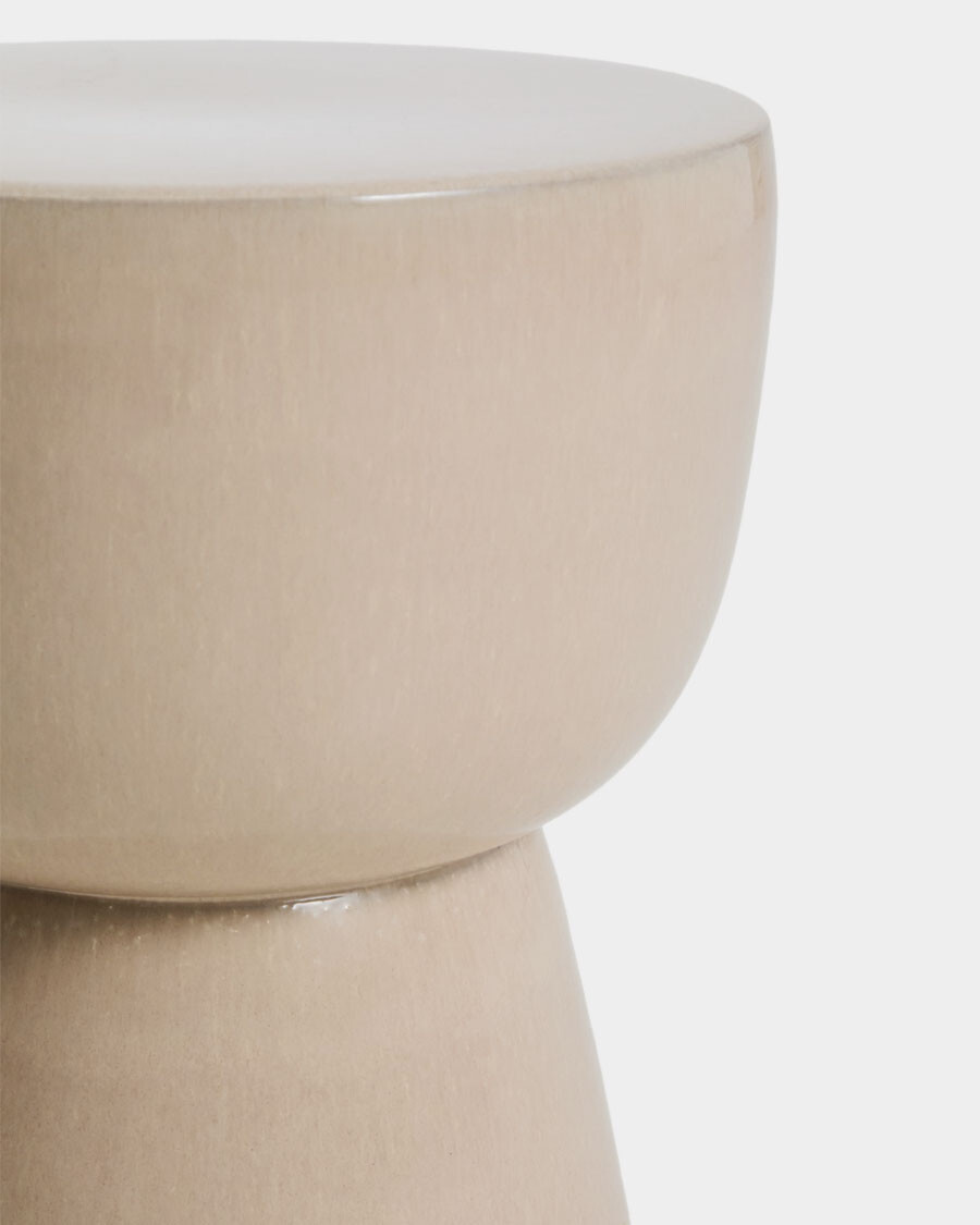 Mesa auxiliar exterior Mesquida de cerámica con acabado terracota glaseado Ø 35 cm con acabado crudo glaseado Ø 36 cm