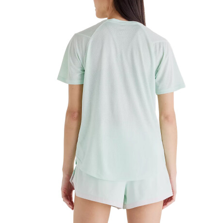Remera New Balance Athletics ELD