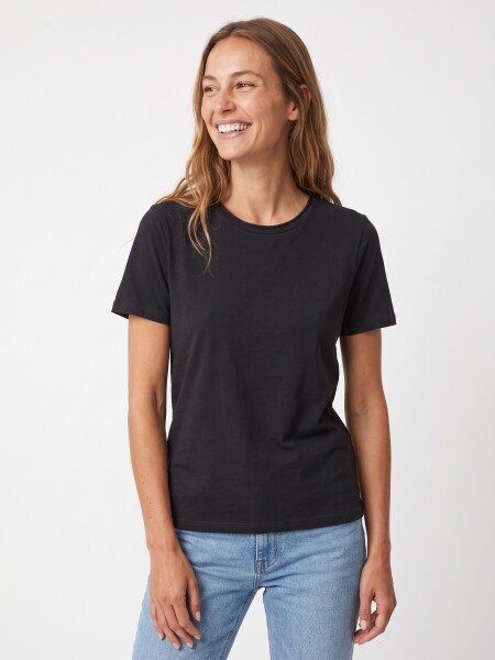 REMERA RENATA NEGRO.