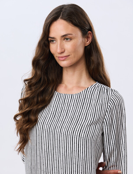 BLUSA CLÁSICA Raya Negra