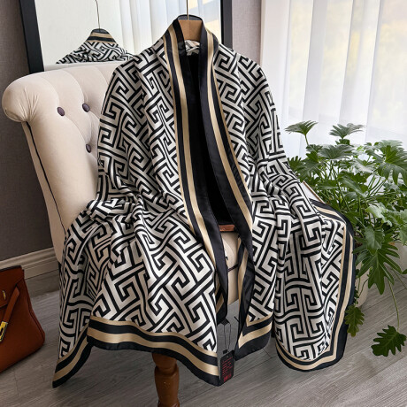 Pañuelo De Seda Grande Modelo 1