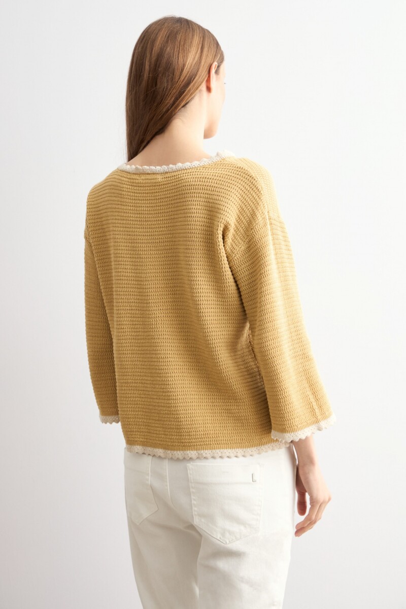 Sweater escote bote maiz
