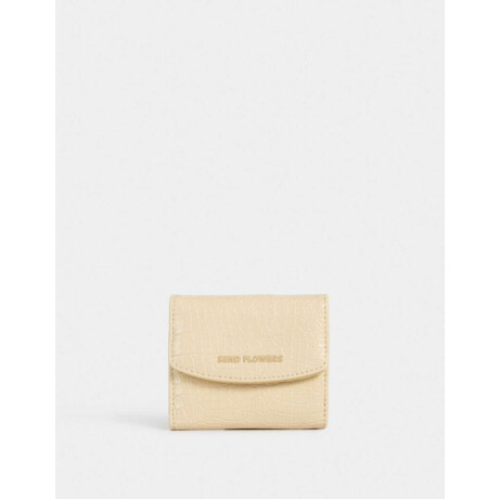 Billetera Cuerina Solapa Flores Blanco Crudo