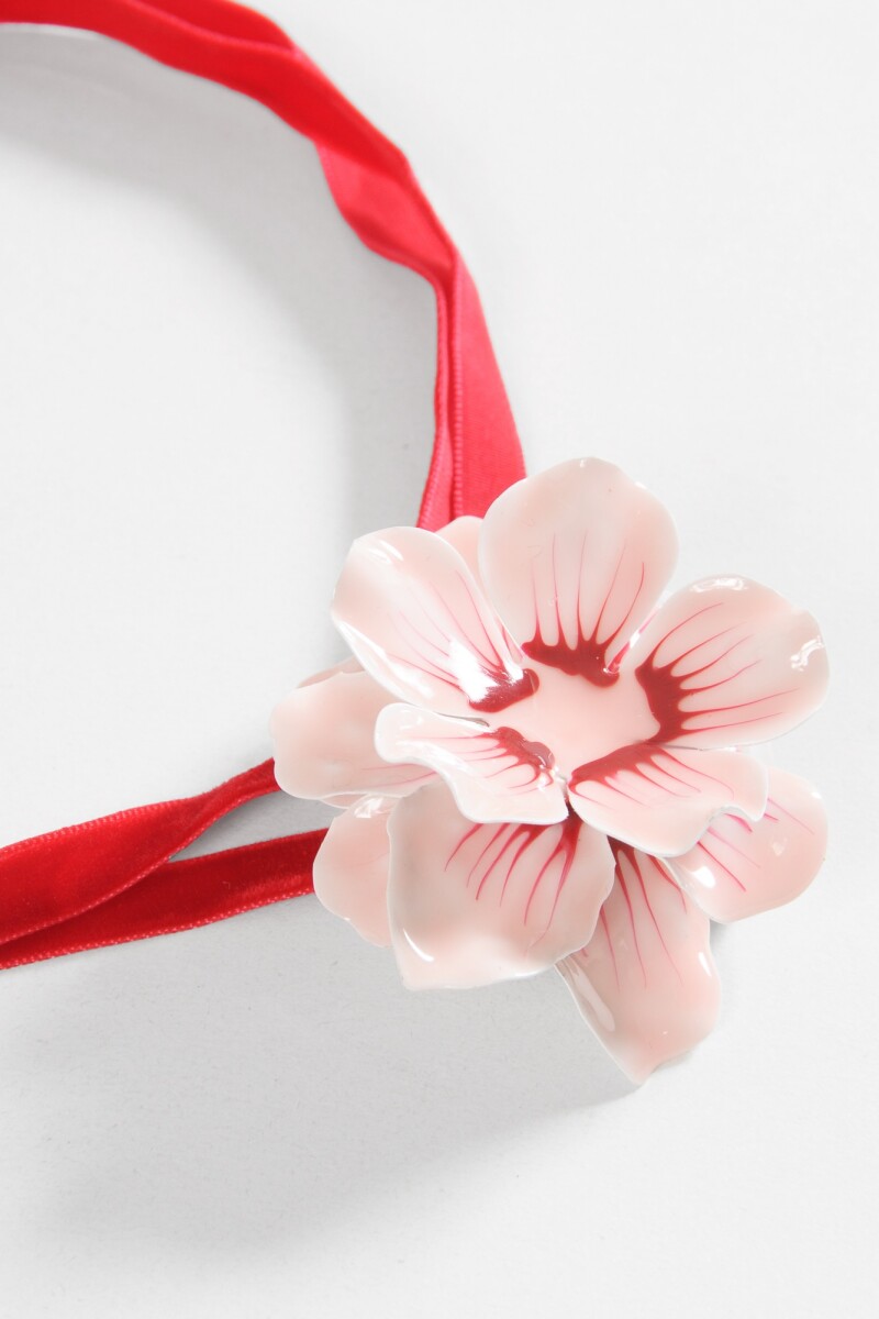 Collar chocker flor rosa