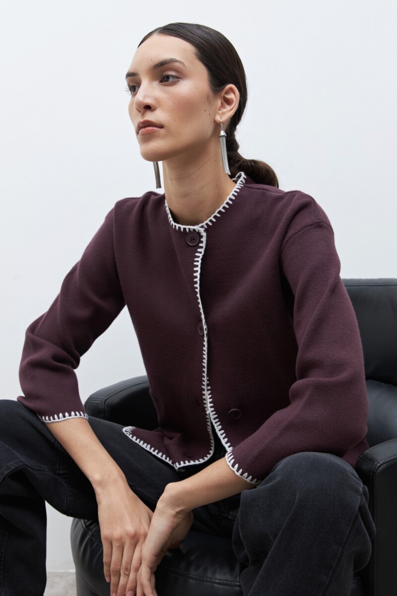 Sacón con bordado en contraste - ciruela 